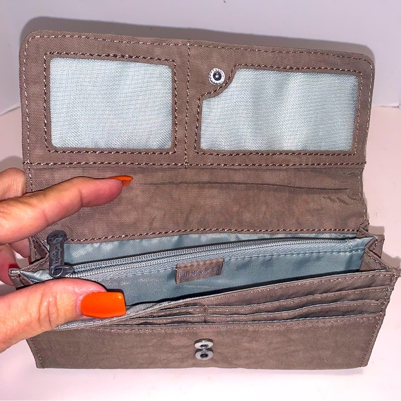Kipling Clutch Wallet: Credit Cards: Cash: Zippered Pouch: Snap Closure - Picture 1 of 9